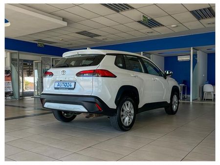 2024-Toyota-Corolla-Cross-18-XI_5
