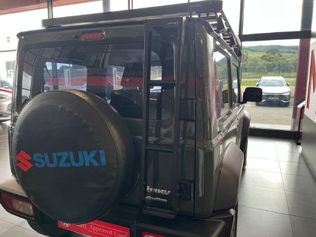 2022-Suzuki-Jimny-15-GLX-Auto_5