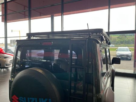 2022-Suzuki-Jimny-15-GLX-Auto_6