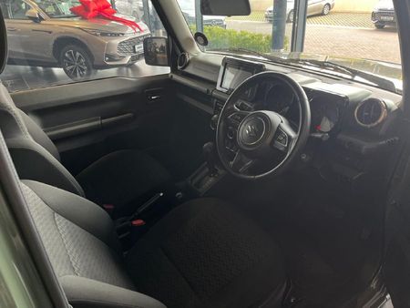 2022-Suzuki-Jimny-15-GLX-Auto_7