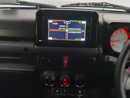 2025-Suzuki-Jimny-15-GLX-Auto_11