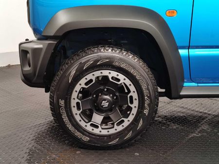 2025-Suzuki-Jimny-15-GLX-Auto_16