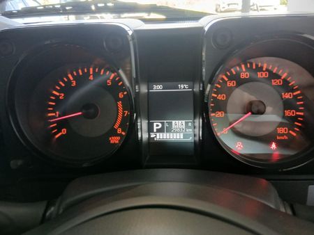 2024-Suzuki-Jimny-15-GLX-AllGrip-5-Door-Auto_12