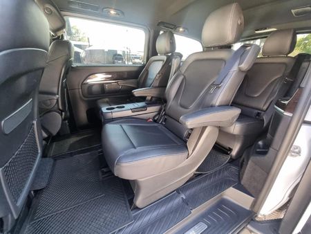 2016-Mercedes-Benz-V-Class-V-250-Bluetec-Avantgarde-Auto_9