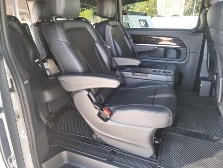 2016-Mercedes-Benz-V-Class-V-250-Bluetec-Avantgarde-Auto_11
