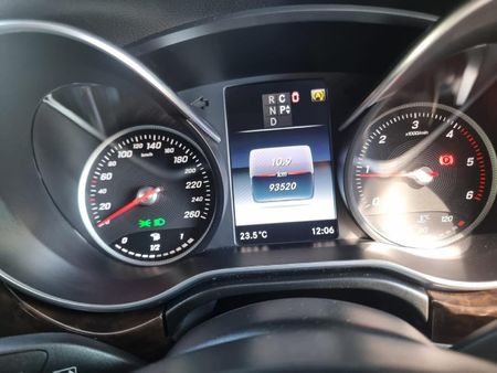2016-Mercedes-Benz-V-Class-V-250-Bluetec-Avantgarde-Auto_13