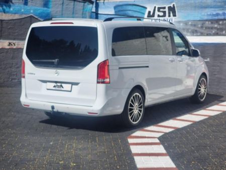 2016-Mercedes-Benz-V-Class-V-250-Bluetec-Avantgarde-Auto_3