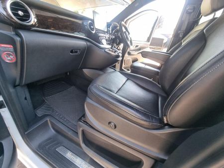 2016-Mercedes-Benz-V-Class-V-250-Bluetec-Avantgarde-Auto_8