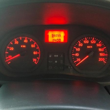 2017-Nissan-NP200-16_7