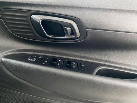2023-Hyundai-i20-12-Motion_11