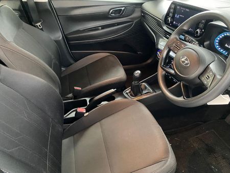 2023-Hyundai-i20-12-Motion_6