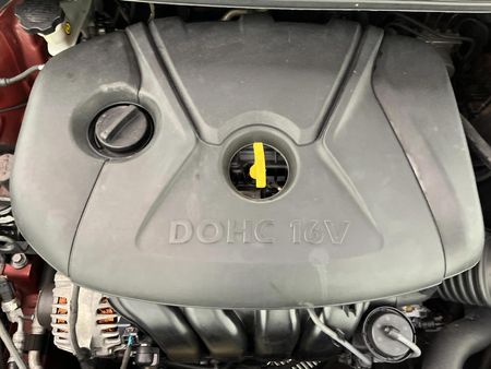 2011-Hyundai-Elantra-18-GLS-Executive-Auto_10