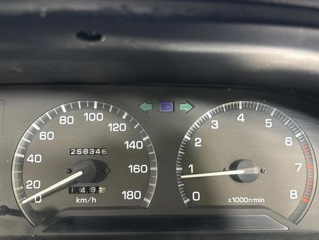 1993-Toyota-Corolla-16-GL-Auto_2