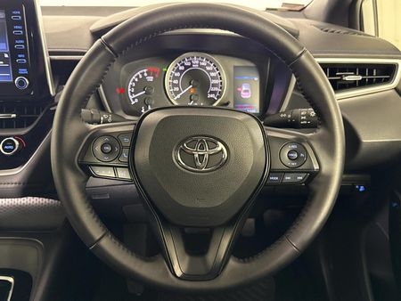2021-Toyota-Corolla-18-XS-Auto_11