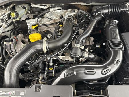 2014-Renault-Clio-IV-900T-Expression-5-dr-66kW_11