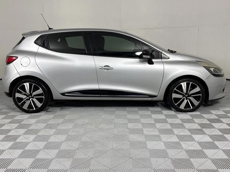 2014-Renault-Clio-IV-900T-Expression-5-dr-66kW_15