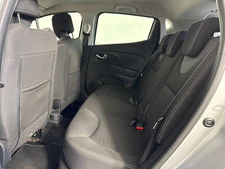 2014-Renault-Clio-IV-900T-Expression-5-dr-66kW_2