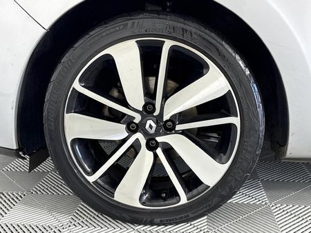 2014-Renault-Clio-IV-900T-Expression-5-dr-66kW_3