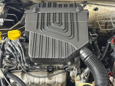 2021-Nissan-NP200-16-AC-Safety-Pack_9