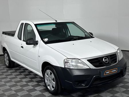 2021-Nissan-NP200-16-AC-Safety-Pack_12