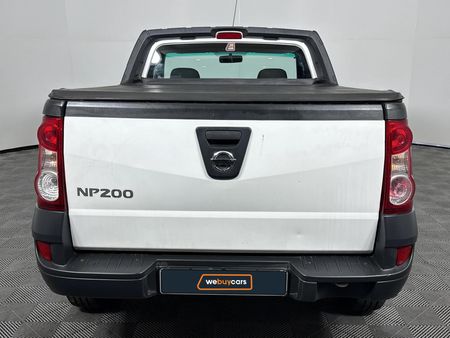 2021-Nissan-NP200-16-AC-Safety-Pack_14