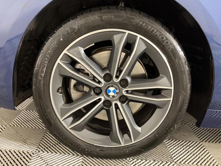 2021-BMW-1-Series-118i_4
