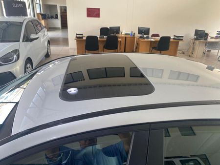 2018-Mercedes-Benz-C-Class-C-200-Auto_9