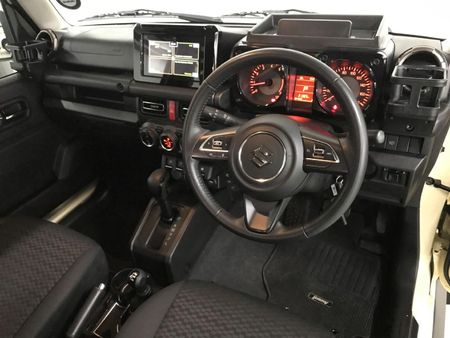 2022-Suzuki-Jimny-15-GLX-Auto_9