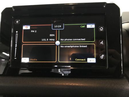 2022-Suzuki-Jimny-15-GLX-Auto_16