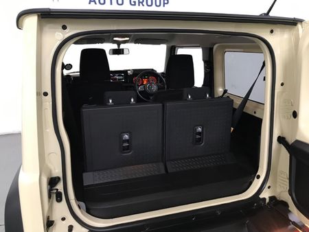 2022-Suzuki-Jimny-15-GLX-Auto_6