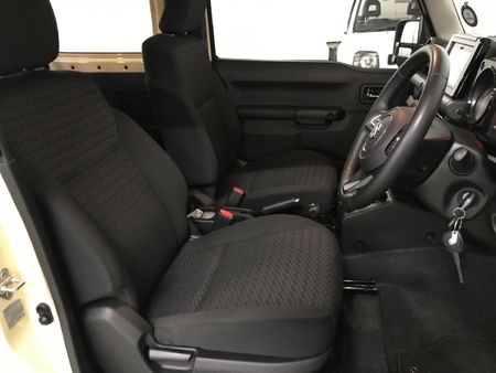 2022-Suzuki-Jimny-15-GLX-Auto_8