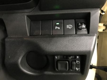 2024-Suzuki-Jimny-15-GLX-AllGrip-5-Door-Auto_11