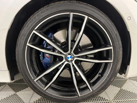 2019-BMW-3-Series-330i_7