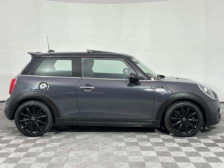 2019-MINI-Hatch-Cooper-S-Auto_13