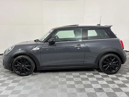 2019-MINI-Hatch-Cooper-S-Auto_15