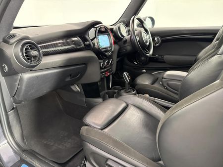2019-MINI-Hatch-Cooper-S-Auto_6