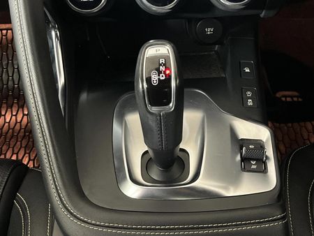 2019-Jaguar-E-Pace-D150-20D-HSE-110kW_11