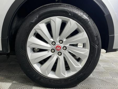 2019-Jaguar-E-Pace-D150-20D-HSE-110kW_17