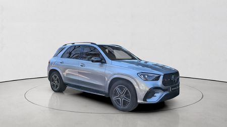 2024-Mercedes-Benz-GLE-450d-4Matic_6