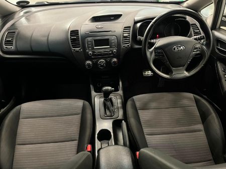 2013-Kia-Cerato-16-EX-Auto_9