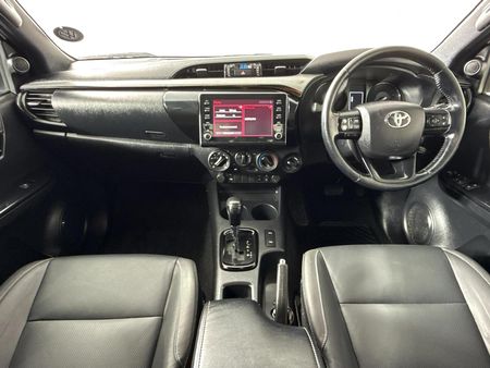 2022-Toyota-Hilux-28-GD-6-Raised-Body-Legend-4x4-Auto-Extended-Cab_1