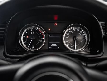 2025-Suzuki-Ertiga-15-GA_12