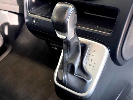 2022-Hyundai-Staria-22d-Executive-Auto_14