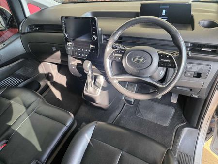 2022-Hyundai-Staria-22d-Executive-Auto_18
