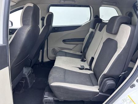2022-Renault-Triber-10-Dynamique_10