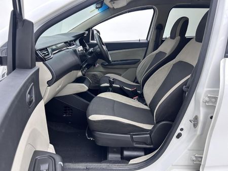 2022-Renault-Triber-10-Dynamique_6