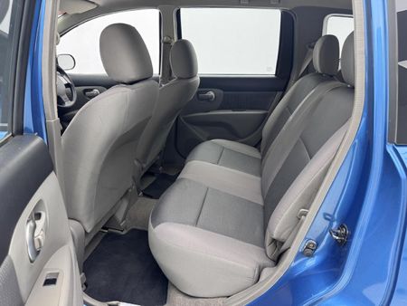 2008-Nissan-Livina-16-Visia_11