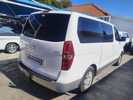 2016-Hyundai-H-1-25-CRDi-Elite-Auto_4