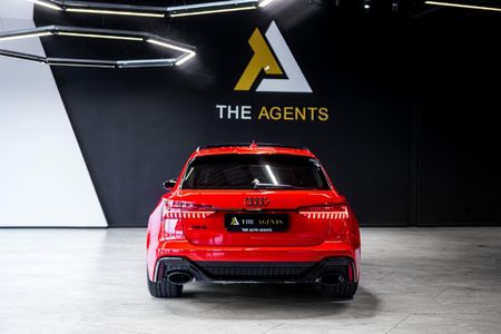 2022-Audi-RS6-quattro-Avant_6