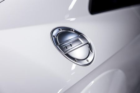 2022-Audi-TT-S-Coupe-quattro-Auto-228kW_13